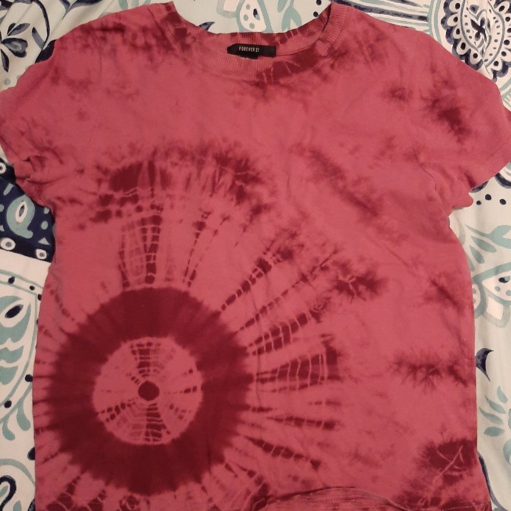 Forever 21 tye dye burgundy tshirt